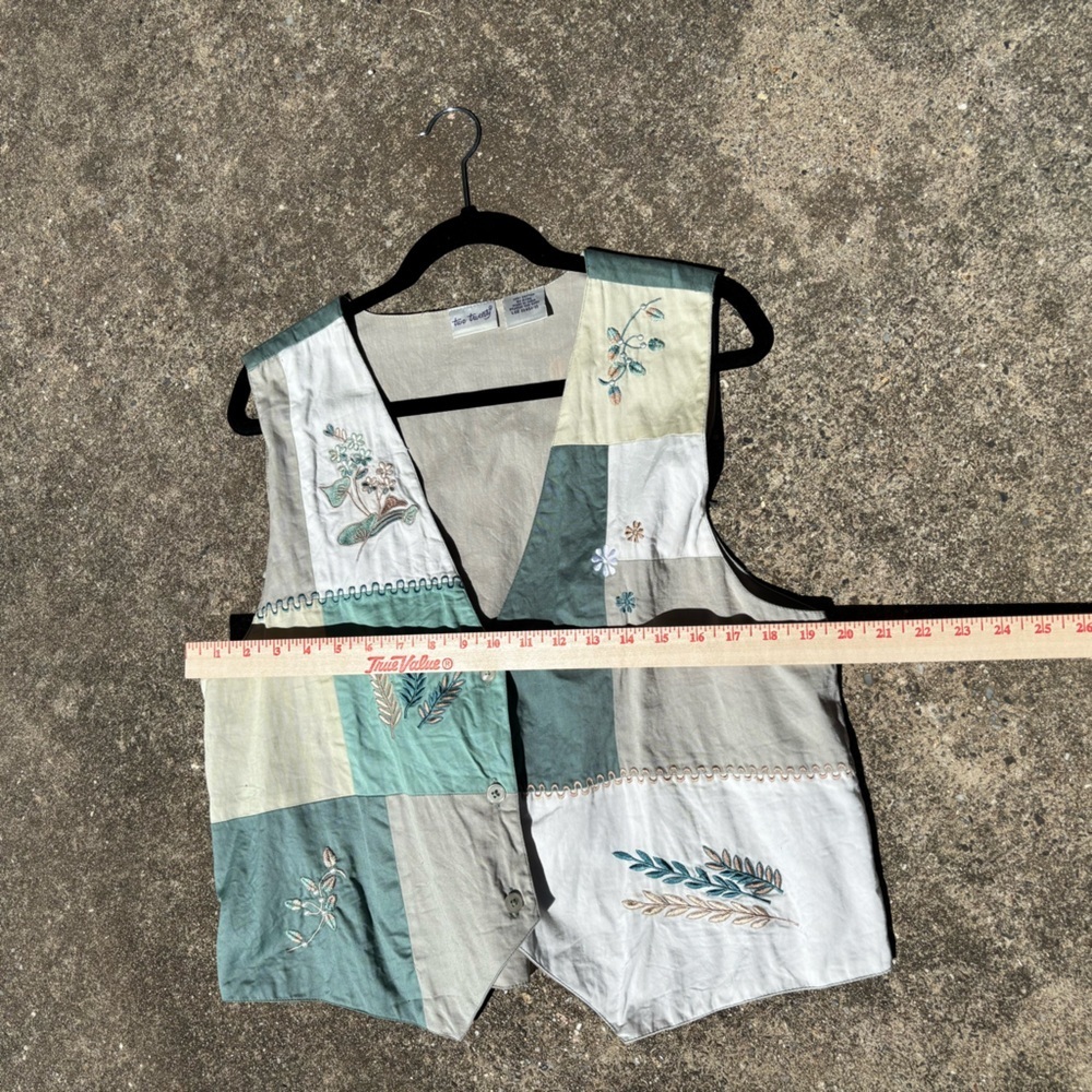 Vintage Two Twenty Embroidered Patchwork Vest Green Cream Medium - Picture 7 of 7